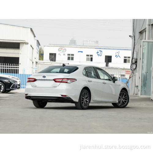 2022 Toyata Camry E-CVT 2,5Hg Deluxe Edizione Ottima scelta per la famiglia